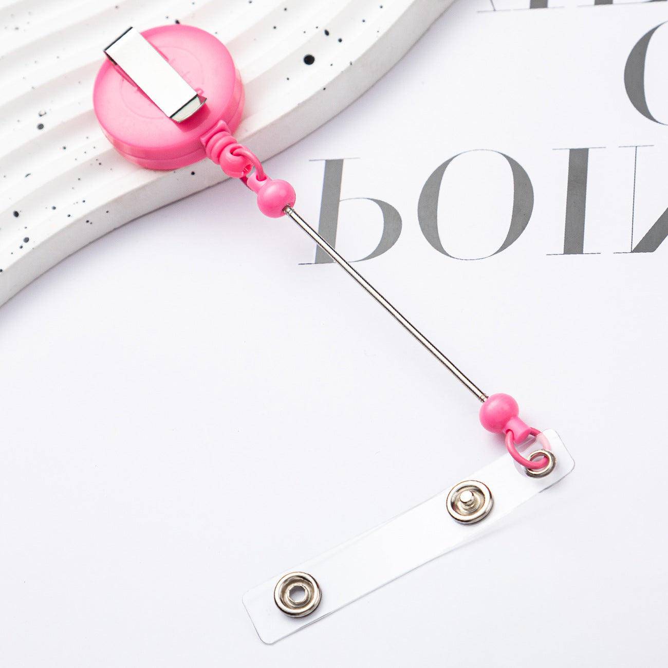 Card sleeve telescopic easy-to-pull buckle