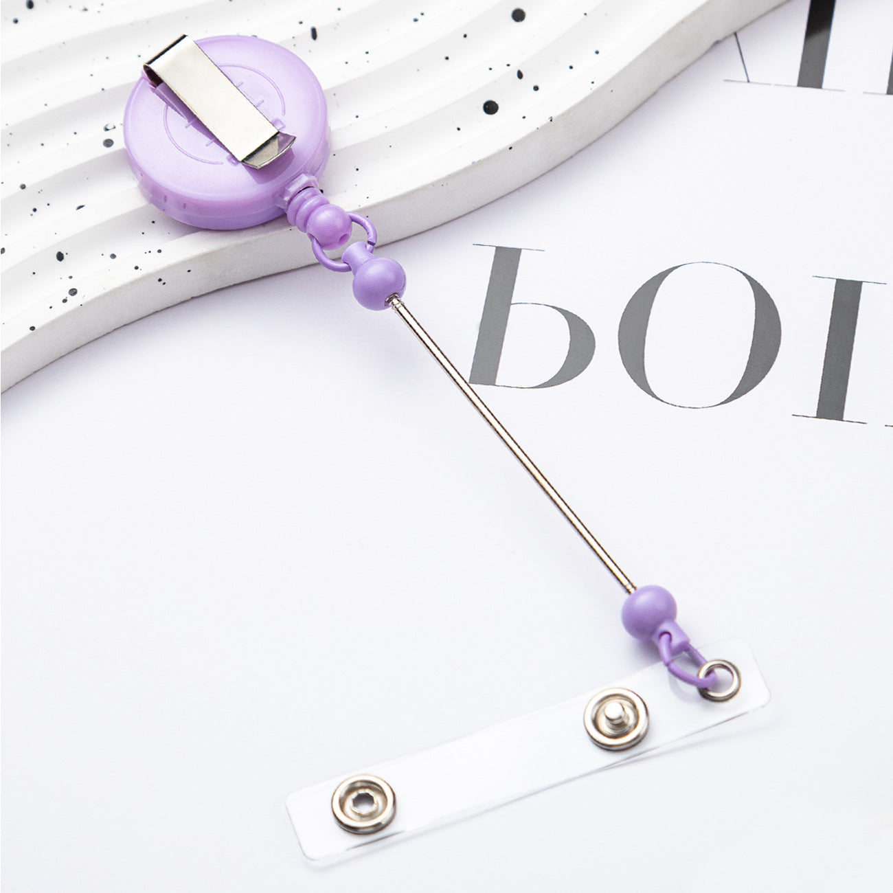 Card sleeve telescopic easy-to-pull buckle