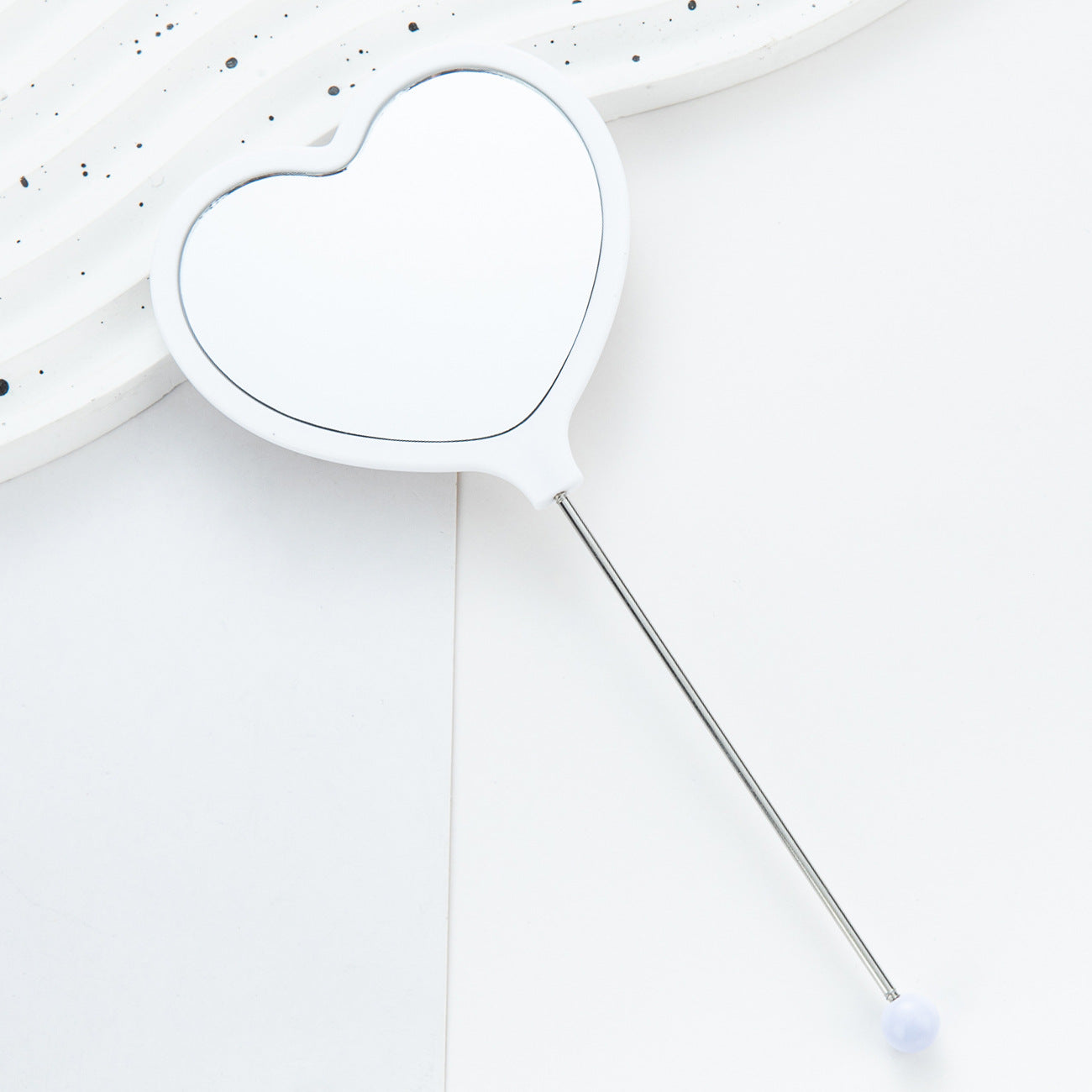 New DIY beaded handle love makeup mirror