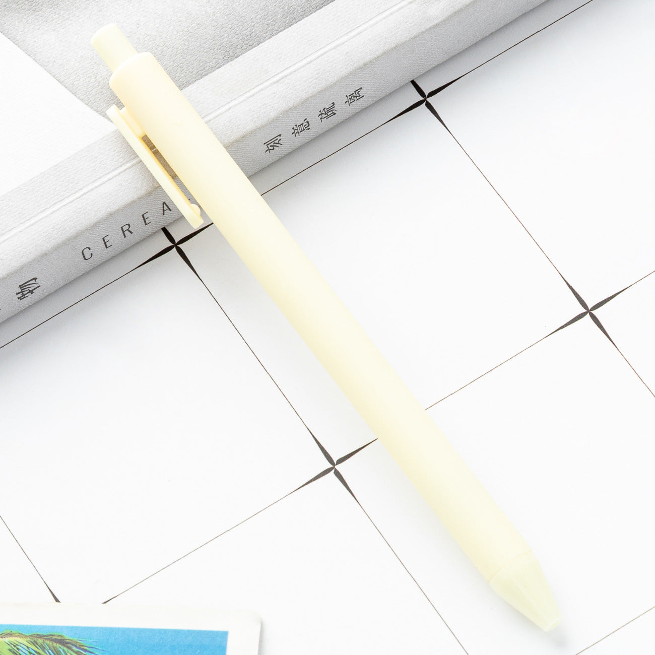 Press the plastic pen to print the logo creative candy, wholesale