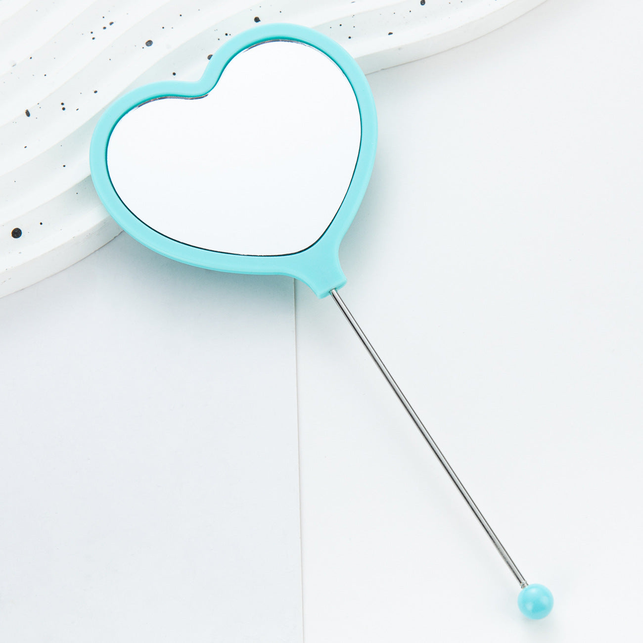 New DIY beaded handle love makeup mirror