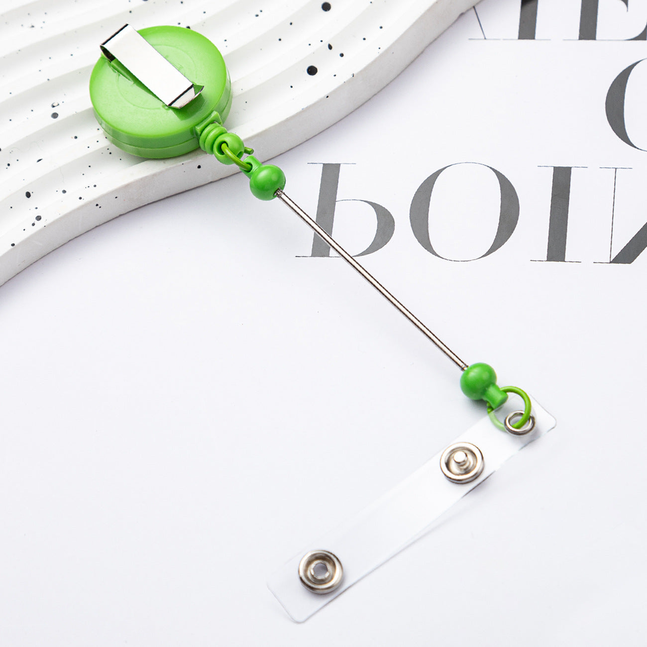 Card sleeve telescopic easy-to-pull buckle