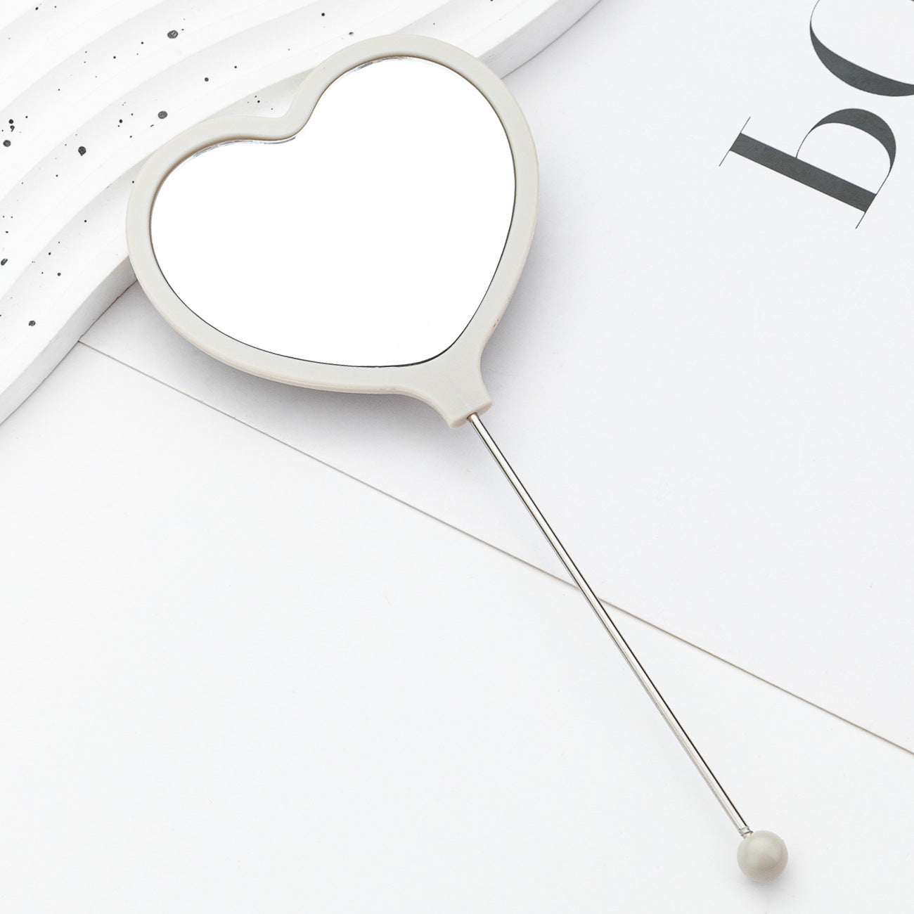 New DIY beaded handle love makeup mirror