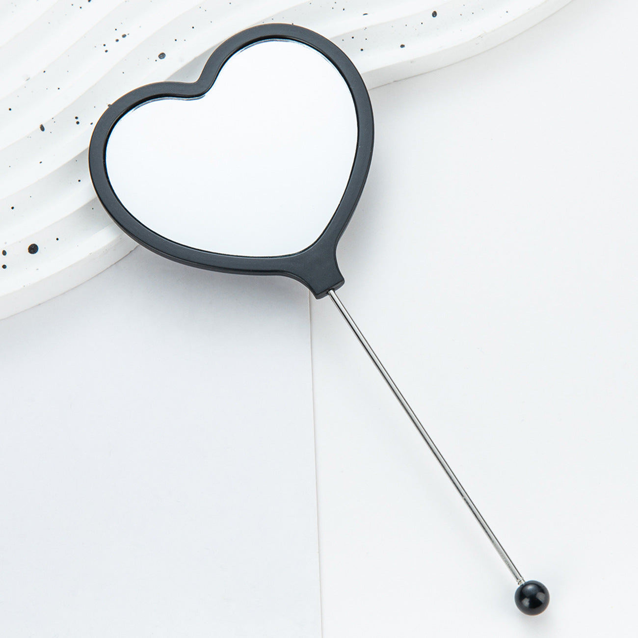 New DIY beaded handle love makeup mirror
