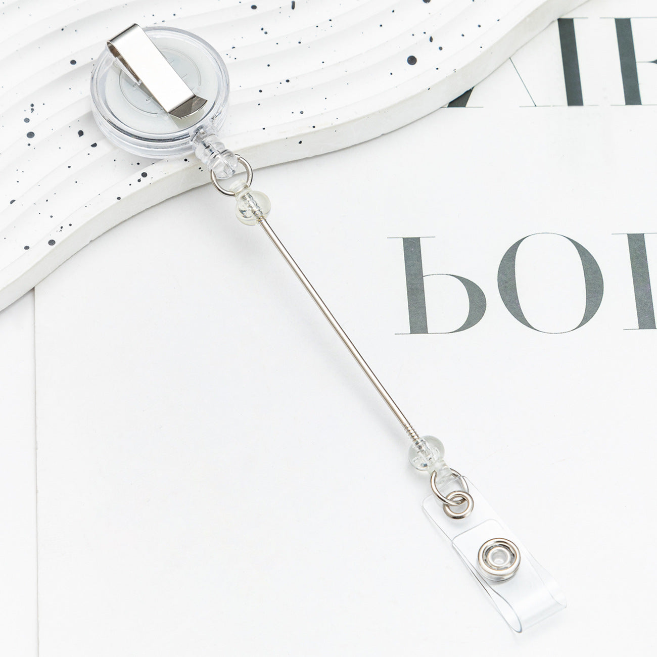 Card sleeve telescopic easy-to-pull buckle