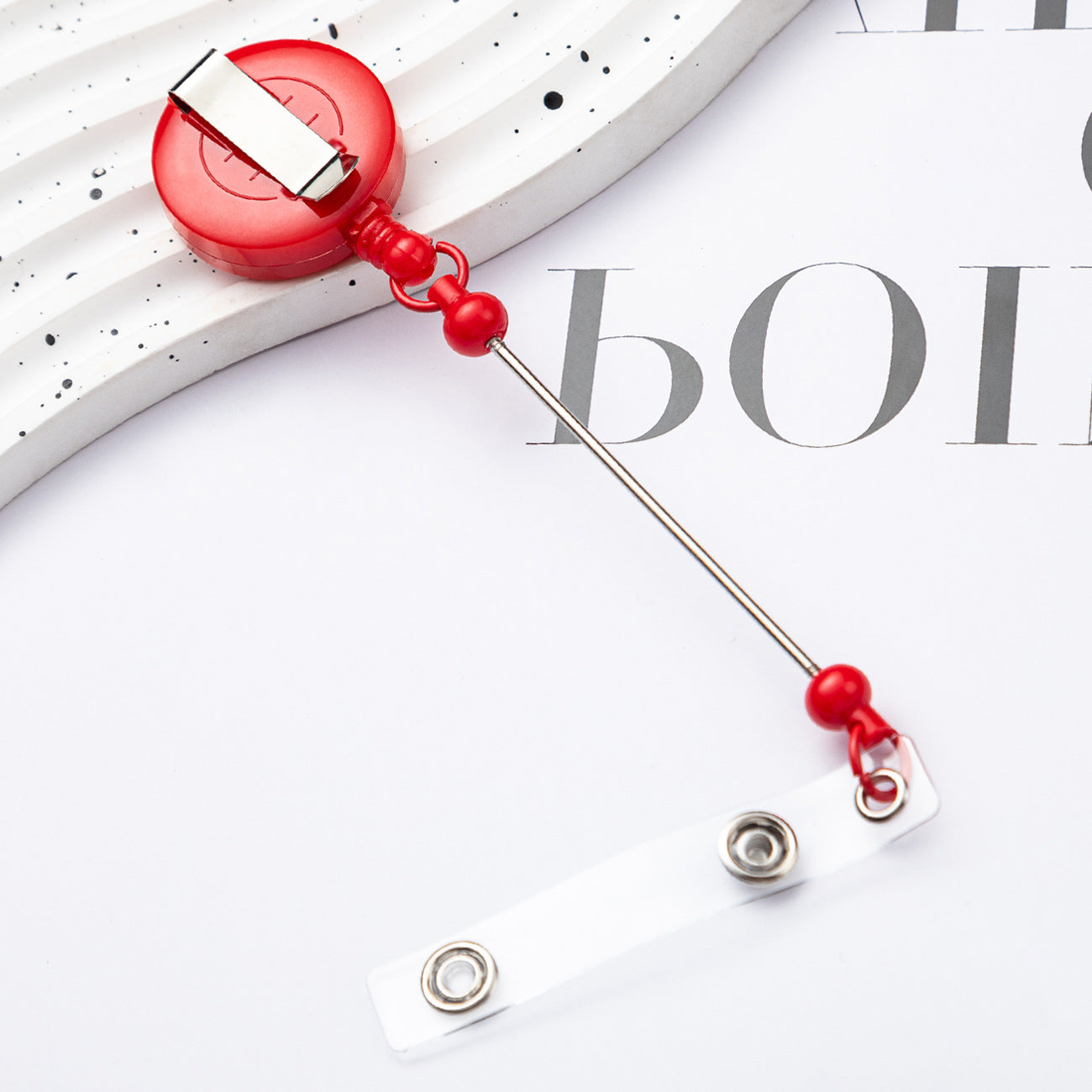 Card sleeve telescopic easy-to-pull buckle