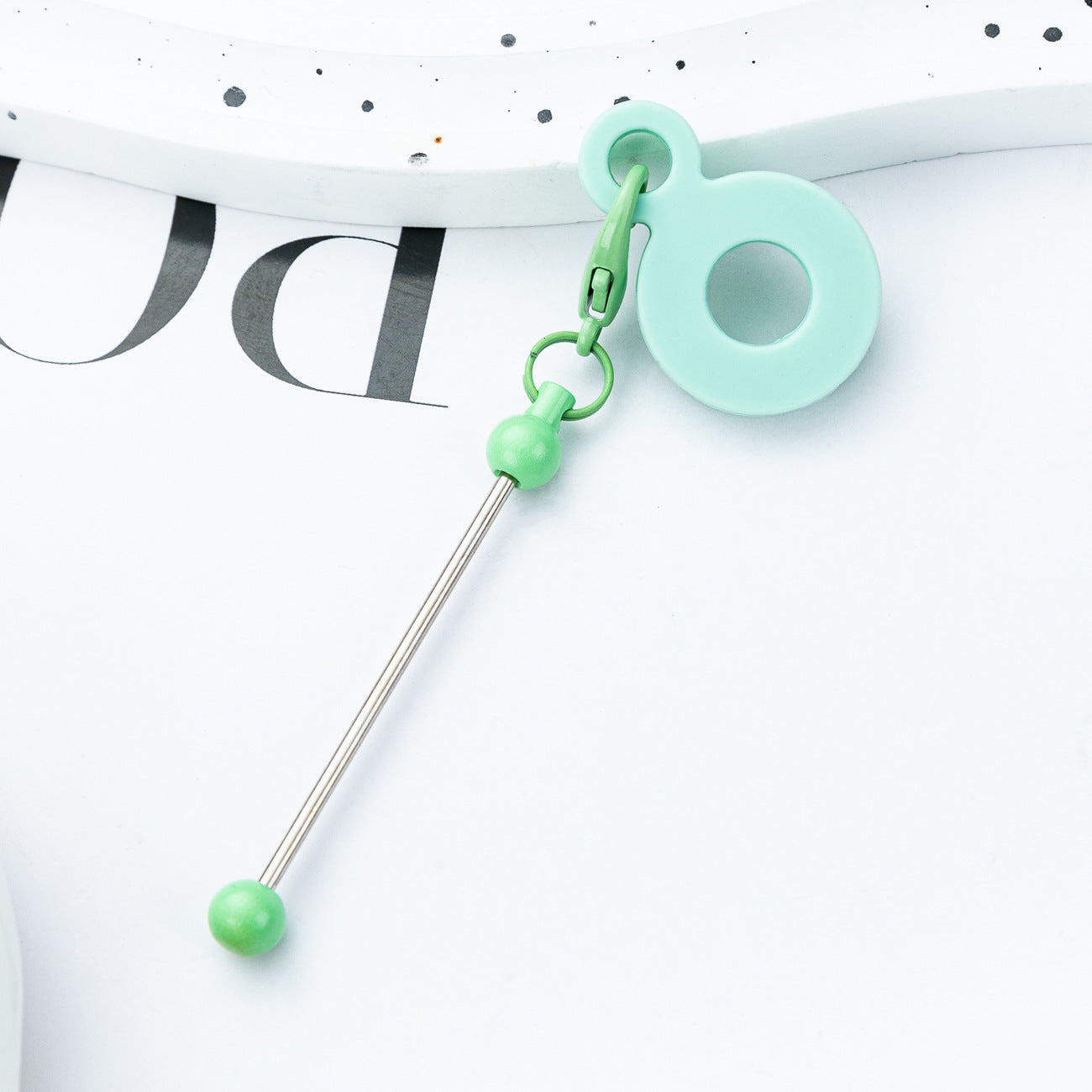 DIY beaded silicone straw pendant is suitable for 8mm-10mm water cup straw.