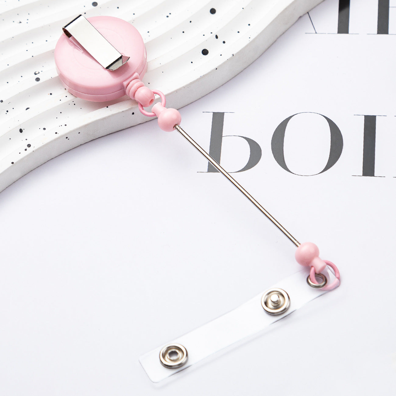 Card sleeve telescopic easy-to-pull buckle