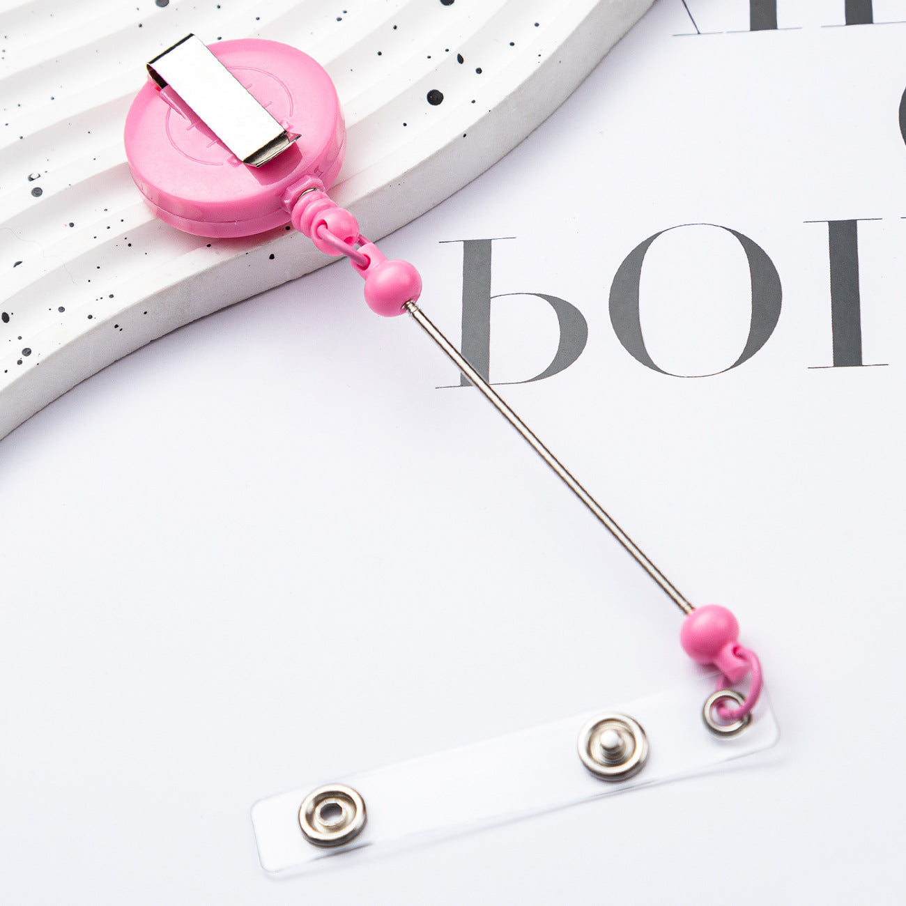 Card sleeve telescopic easy-to-pull buckle