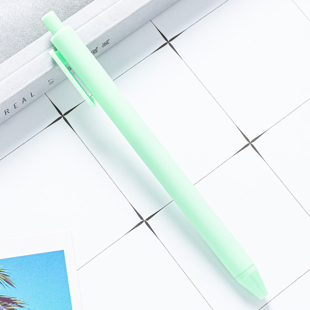 Press the plastic pen to print the logo creative candy, wholesale