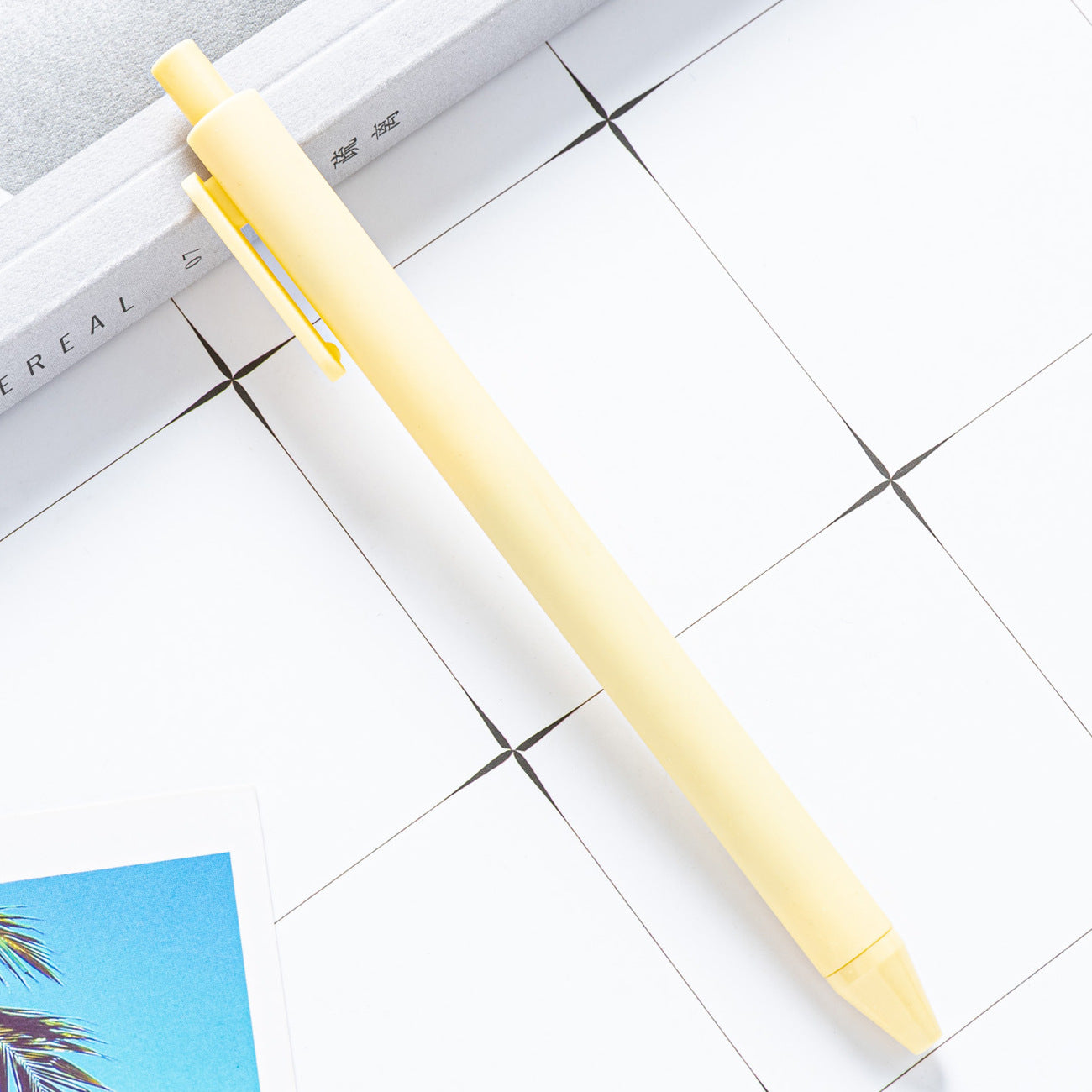 Press the plastic pen to print the logo creative candy, wholesale
