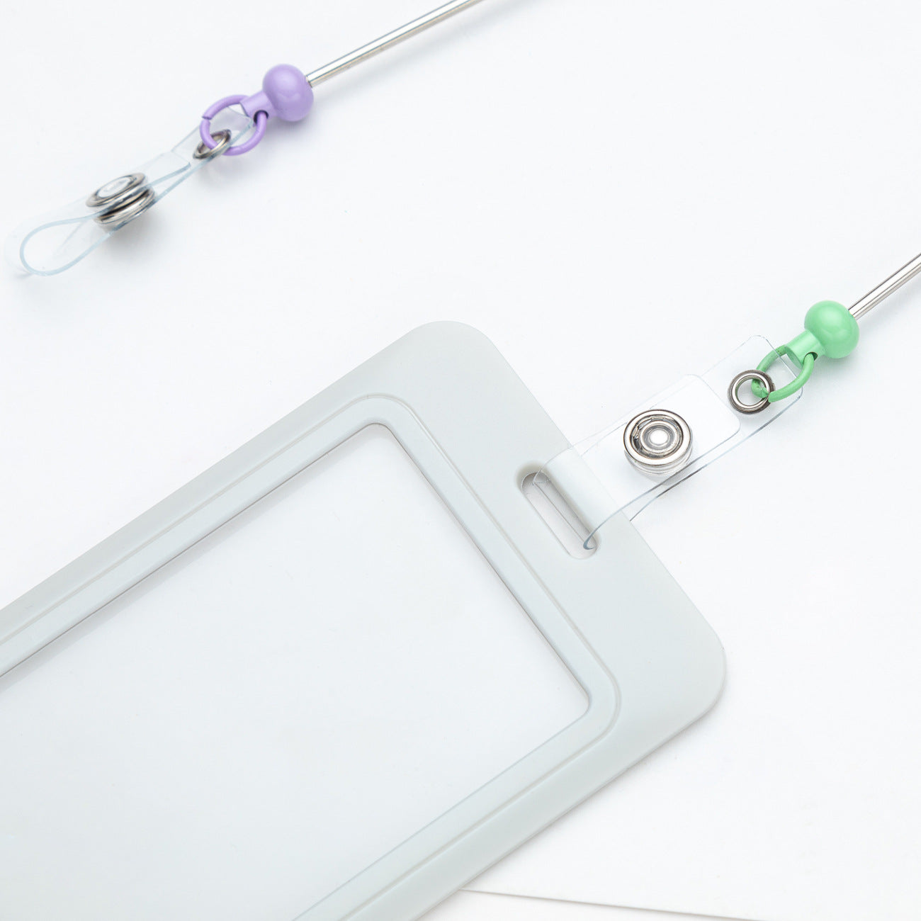 Card sleeve telescopic easy-to-pull buckle